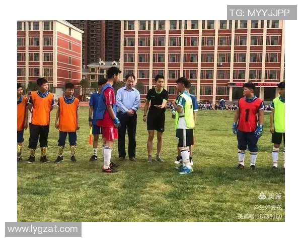 足球小刘越的成长之路与梦想追逐的精彩故事 足球小刘越的成长之路与梦想追逐的精彩故事